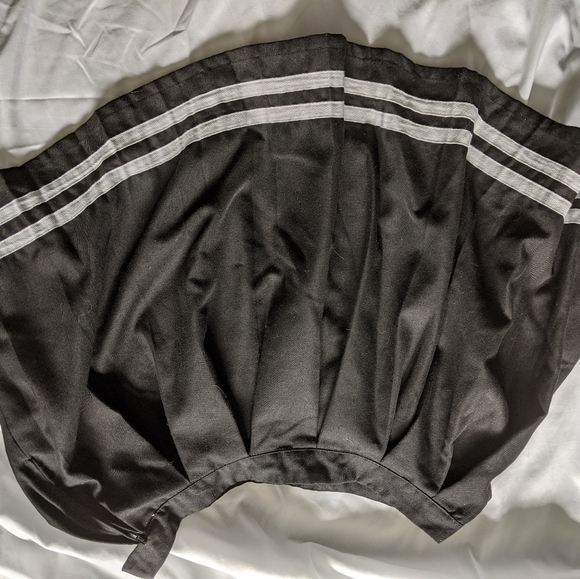Hot Topic Black Cheer Skirt - Picture 3 of 4